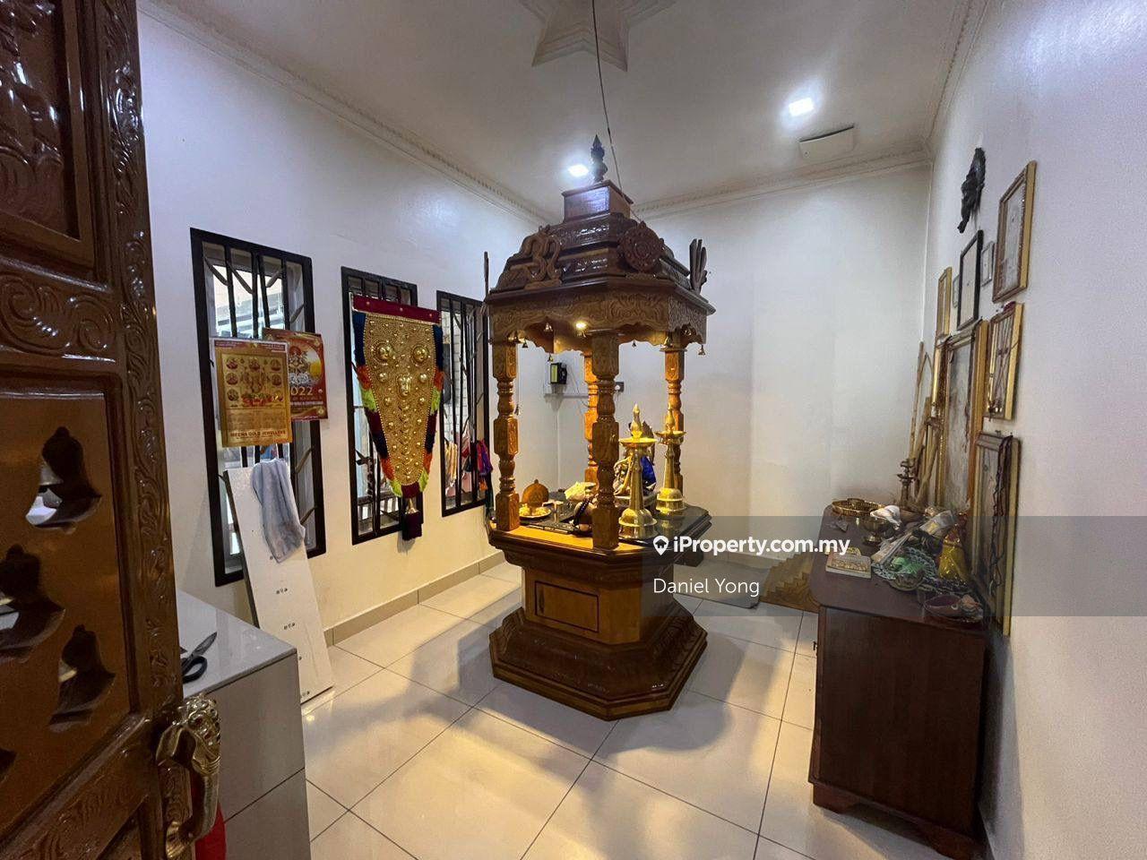 Bungalow House for Sale in Taman Kempas, Tampoi by Daniel Yong - iProperty.com.my