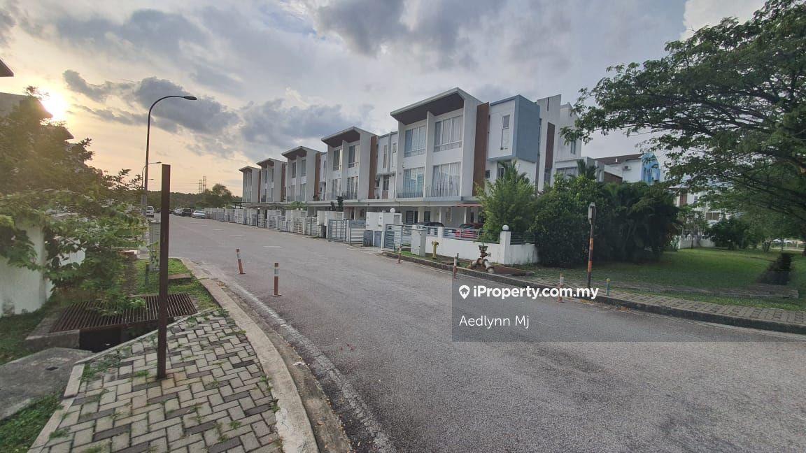 Townhouse for Sale in Taman Tasik Prima, Puchong by Aedlynn Mj - iProperty.com.my