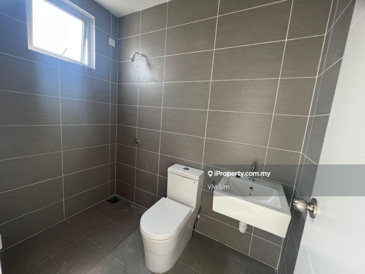 Rumah Berangkai 2 Tingkat untuk Dijual di fupn1, Kluang oleh Vivi Lim - iProperty.com.my