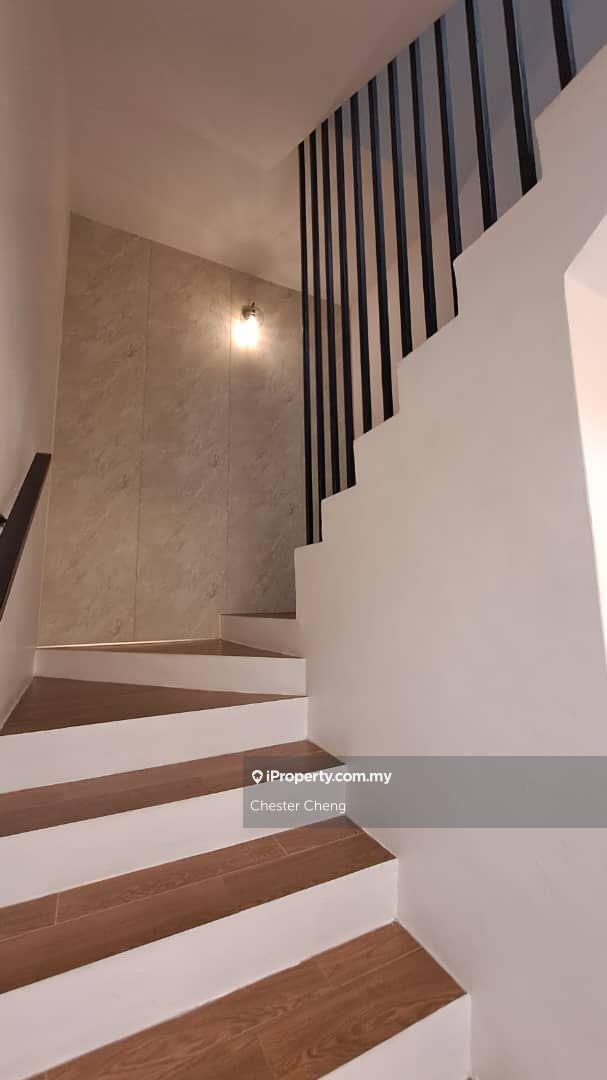 Rumah Berangkai 2.5 Tingkat untuk Dijual di Subang Jaya, Selangor oleh Chester Cheng - iProperty.com.my