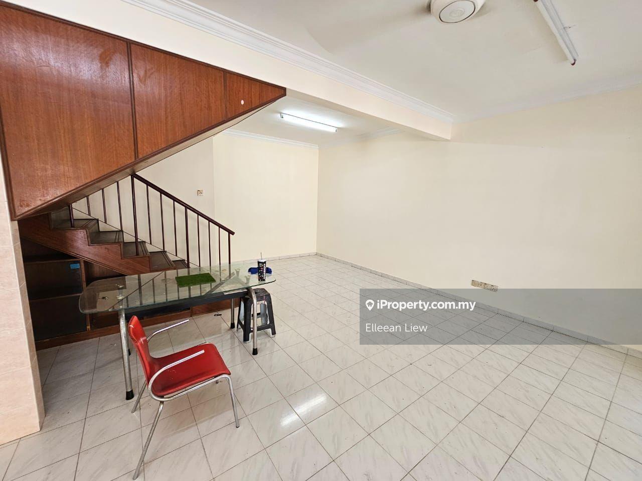 Rumah Berangkai 2 Tingkat untuk Dijual di Taman Putra Budiman, Balakong oleh Elleean Liew - iProperty.com.my