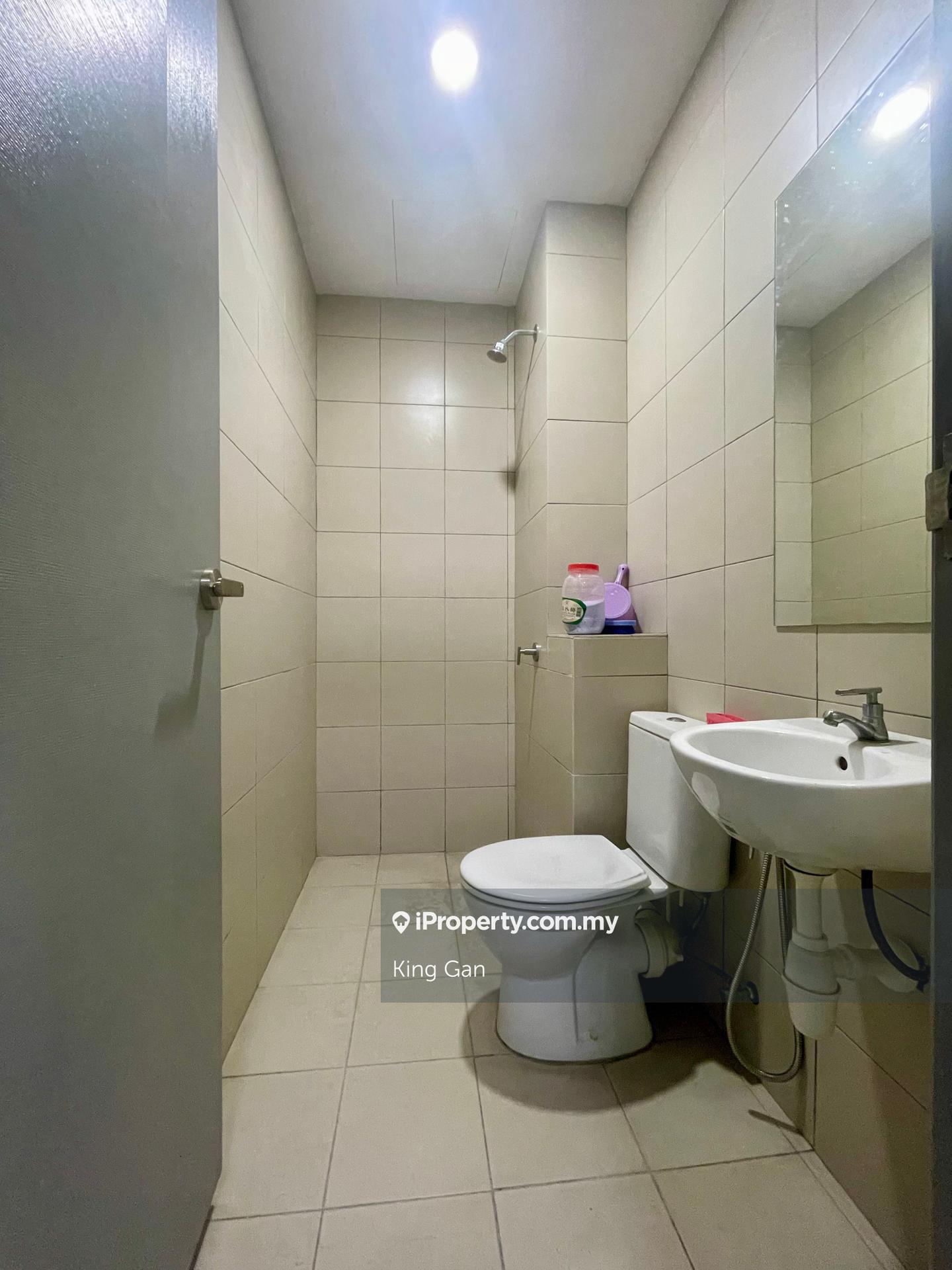 Condominium for Sale in Vila Vista by King Gan - iProperty.com.my