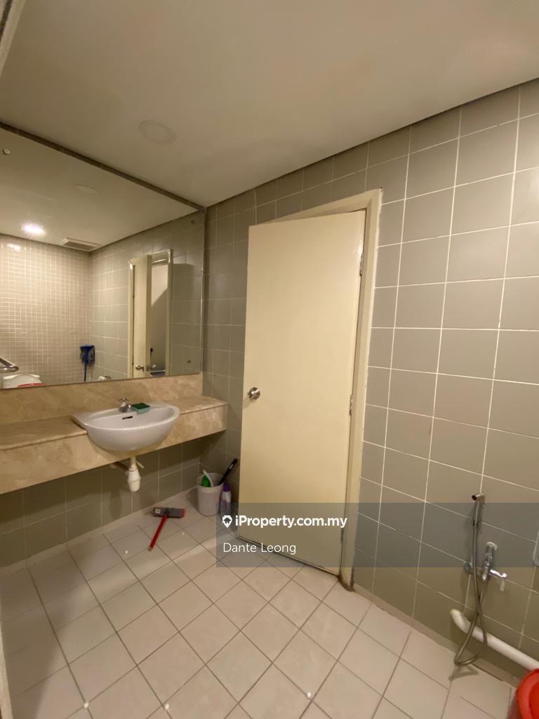 Service Residence for Rent in Amcorp Serviced Suites by Dante Leong - iProperty.com.my