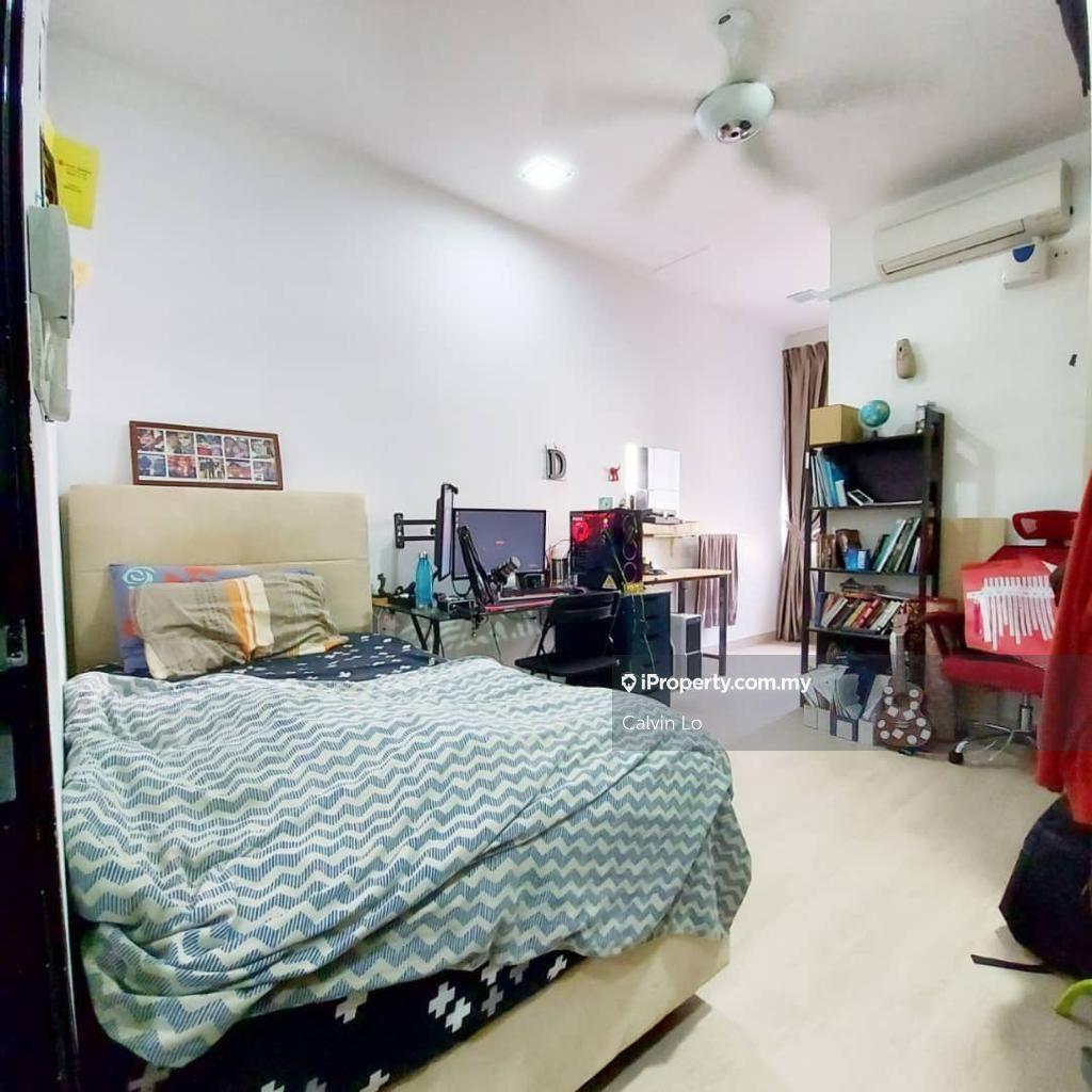 Rumah Berangkai 3 Tingkat untuk Dijual di Kinrara Residence, Puchong oleh Calvin Lo - iProperty.com.my