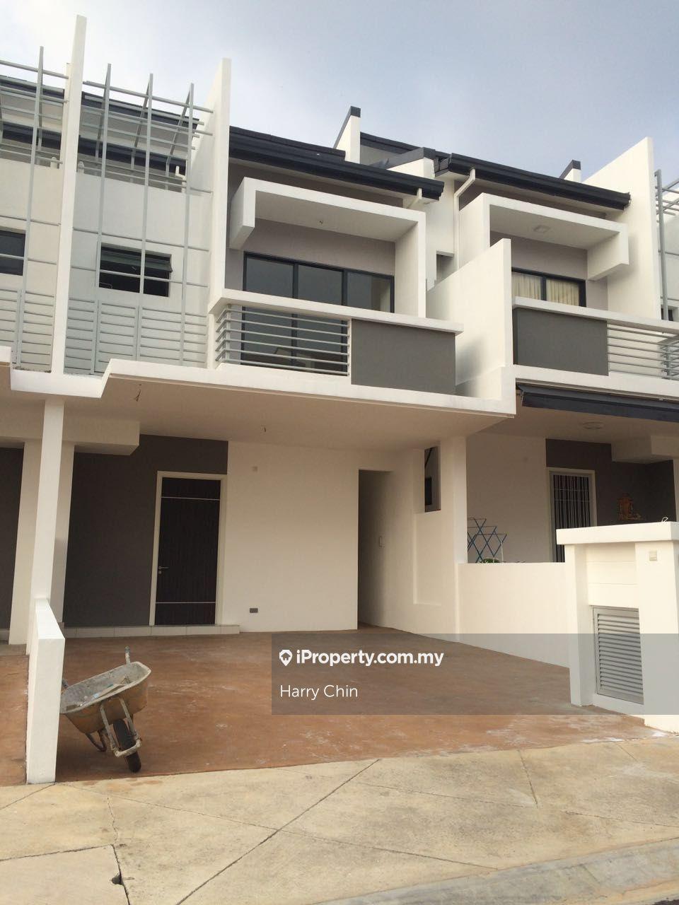 Rumah Berangkai 2 Tingkat untuk Dijual di Rawang LakeClub ParkHome, Rawang, park home, Rawang oleh Harry Chin - iProperty.com.my