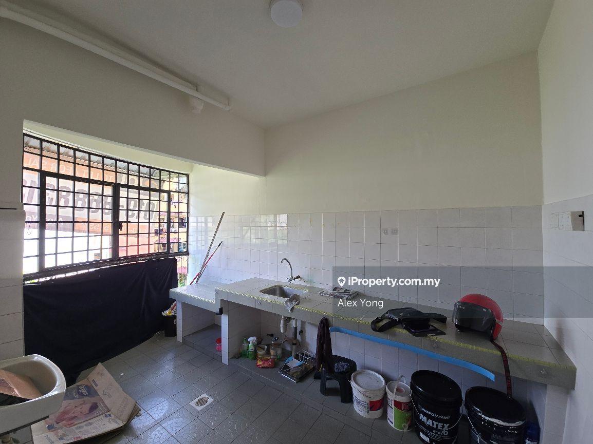 Rumah Pangsa untuk Disewa di Taman Sri Endah Flat oleh Alex Yong - iProperty.com.my