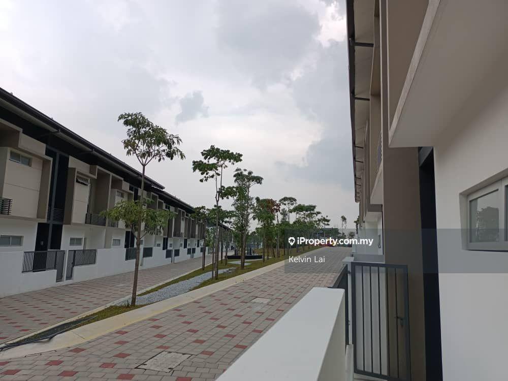 Rumah Berangkai 2 Tingkat untuk Dijual di Kota Emerald, Rawang oleh Kelvin Lai - iProperty.com.my