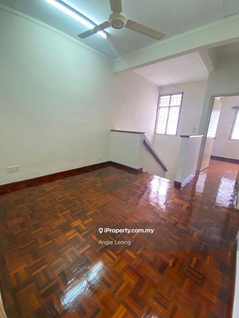Rumah Berangkai 2 Tingkat untuk Disewa di Subang Jaya, Selangor oleh Angie Leong - iProperty.com.my