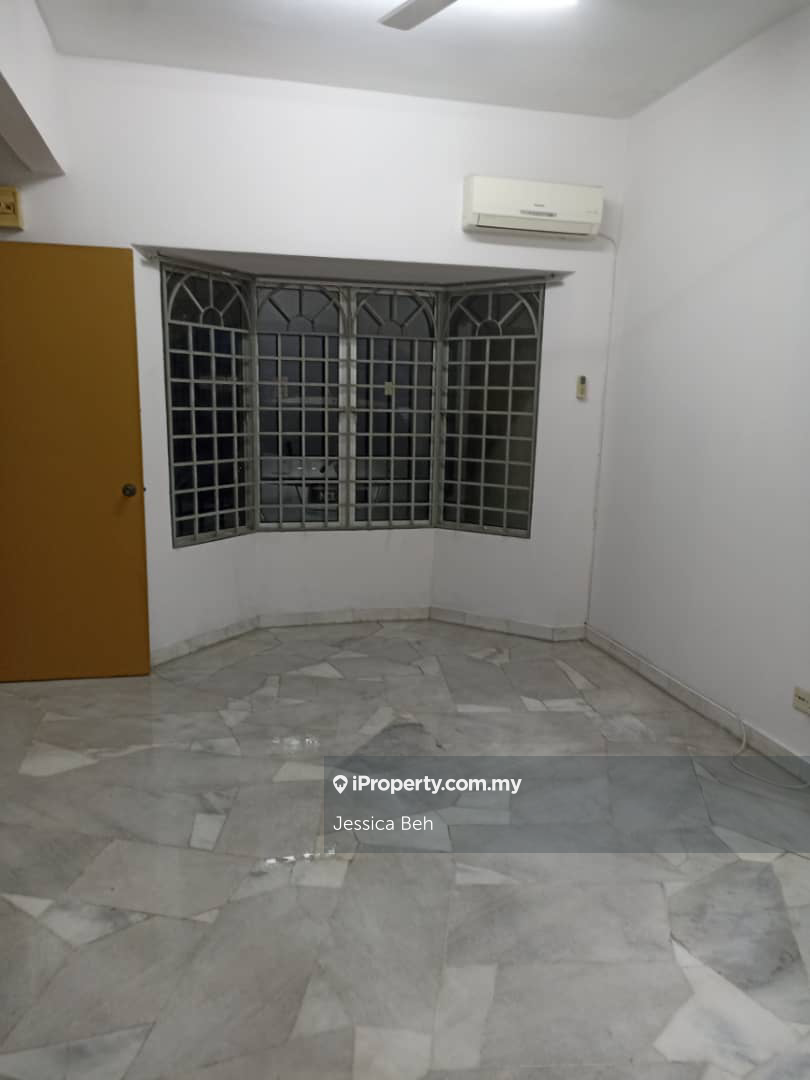 Rumah Berangkai 2 Tingkat untuk Dijual di m43ll, Subang Jaya oleh Jessica Beh - iProperty.com.my