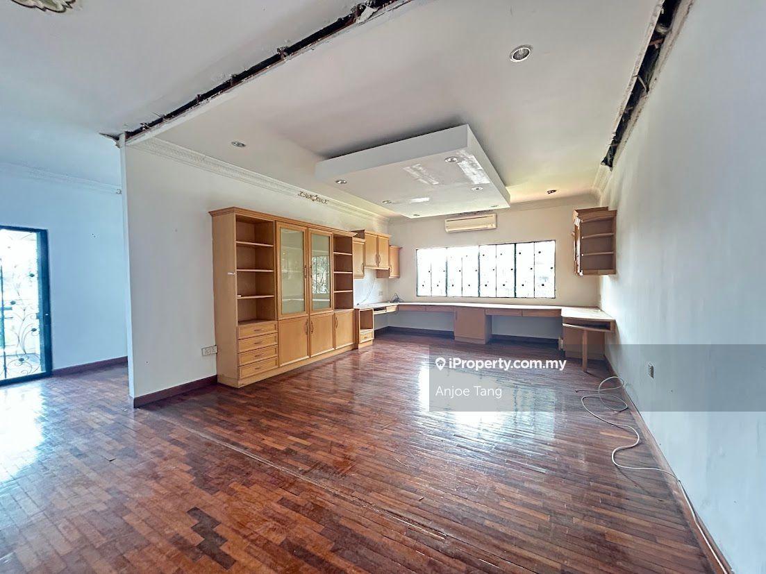 Bungalow House for Sale in Corner Unit Oncidium Heights, Shah Alam by Anjoe Tang - iProperty.com.my