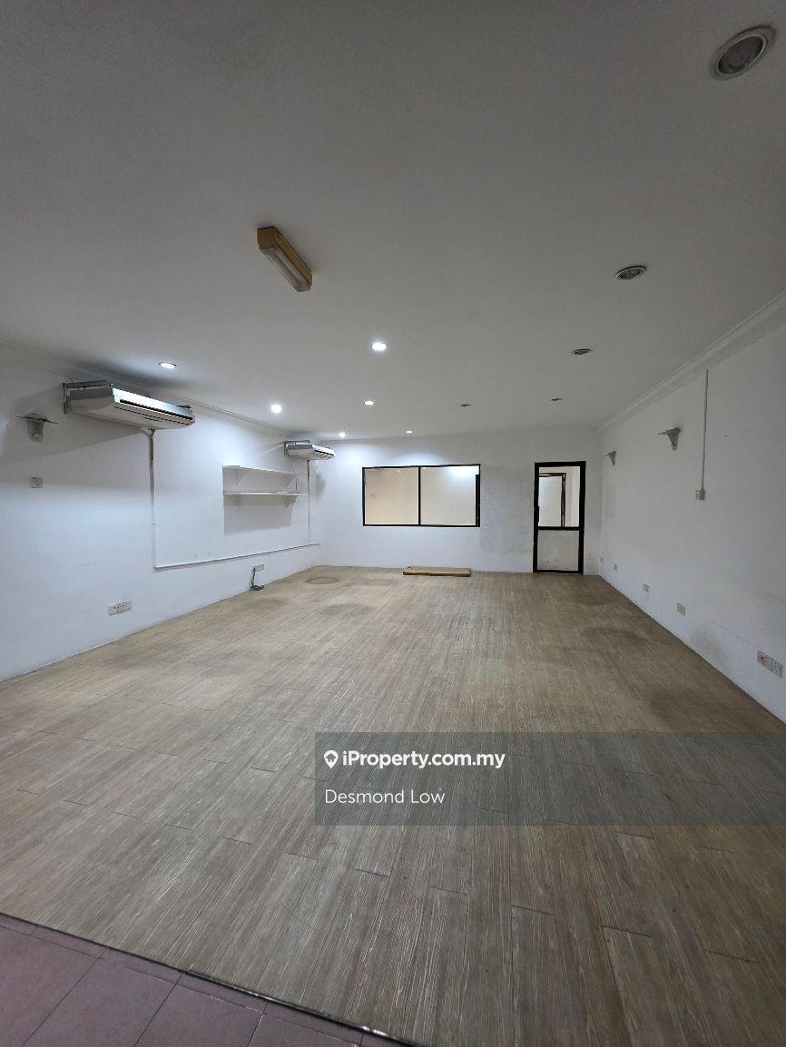 Kedai-Pejabat untuk Disewa di Desa University, Gelugor oleh Desmond Low - iProperty.com.my