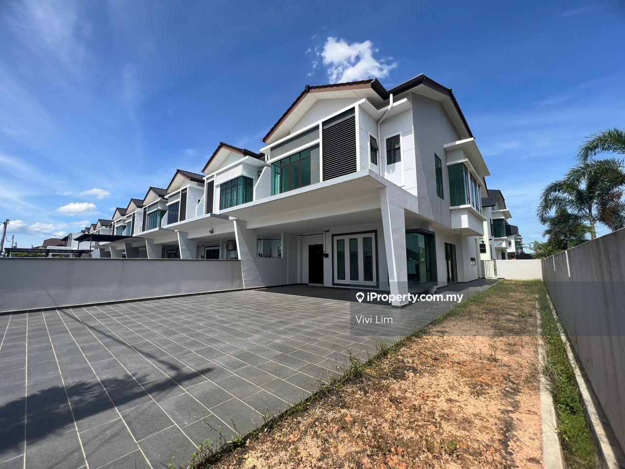 Rumah Berangkai 2 Tingkat untuk Dijual di Taman Tasik Indah, Kluang oleh Vivi Lim - iProperty.com.my