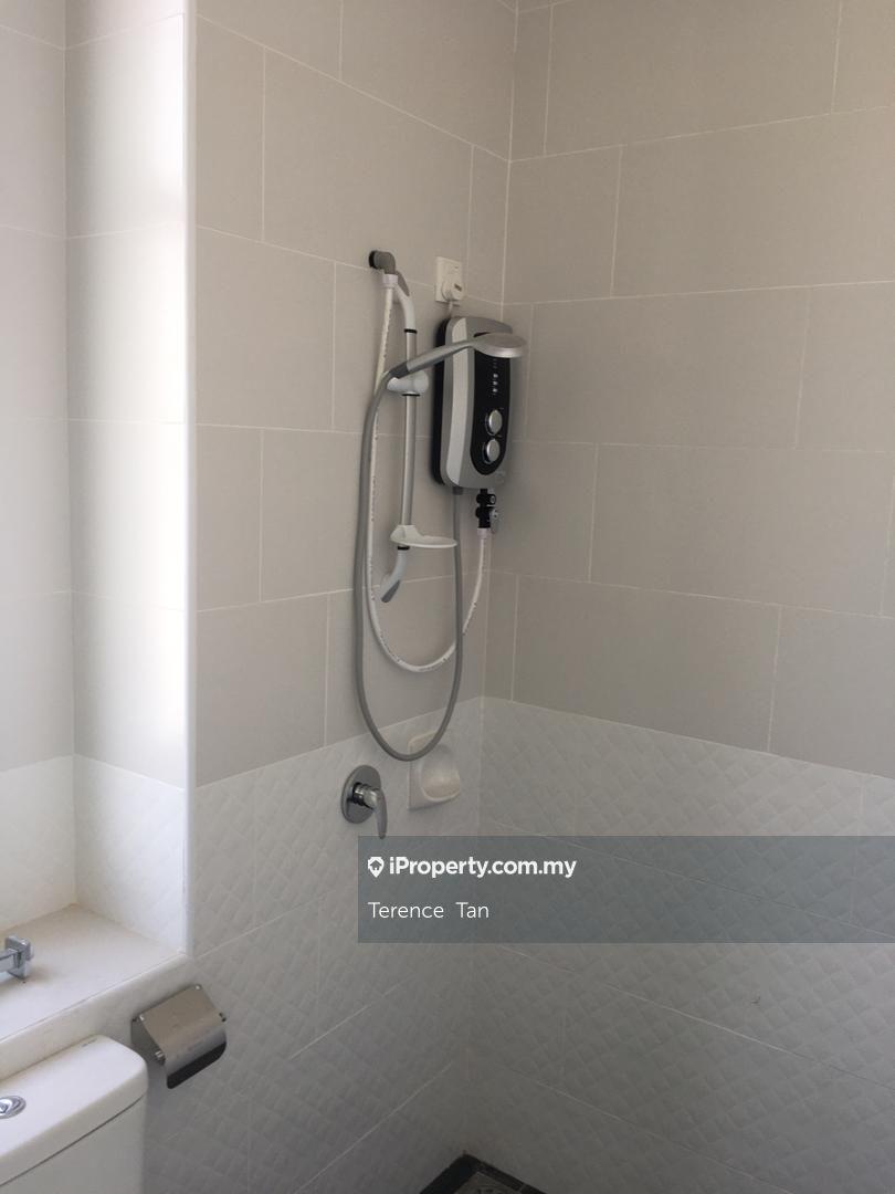 Rumah Berangkai 2 Tingkat untuk Dijual di Johor Bahru, Johor oleh Terence Tan - iProperty.com.my