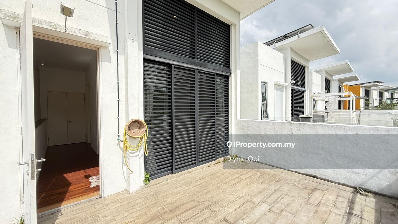 Rumah Berangkai 3 Tingkat untuk Dijual di Taman Tasik Damai, Sungai Besi oleh Dlynie Ooi - iProperty.com.my