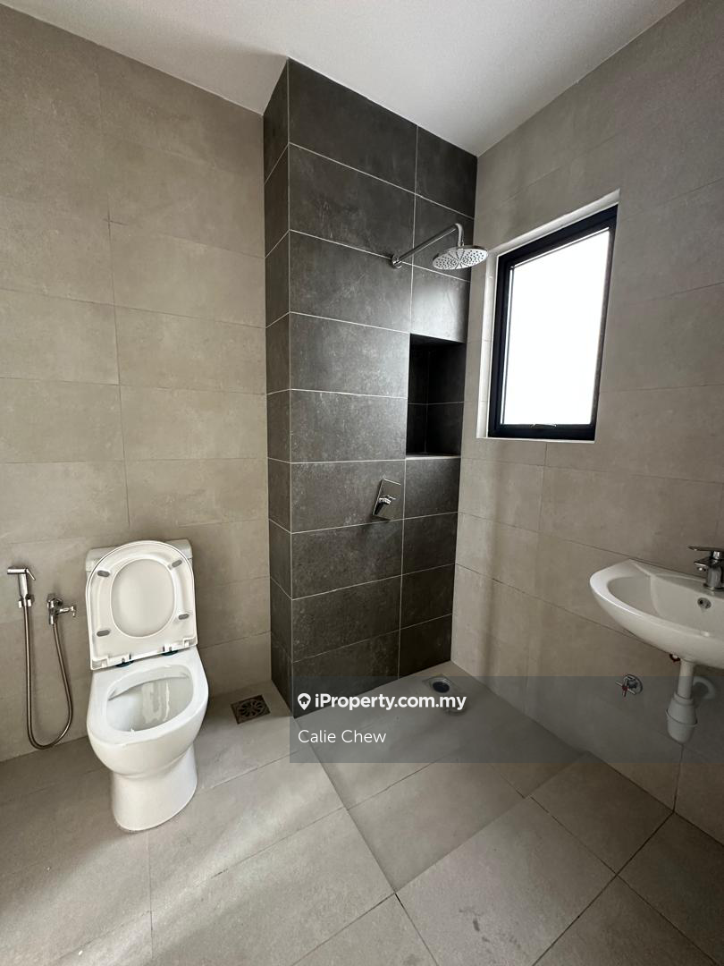 Rumah Berangkai 2 Tingkat untuk Dijual di Setia Indah, Setia Alam oleh Calie Chew - iProperty.com.my