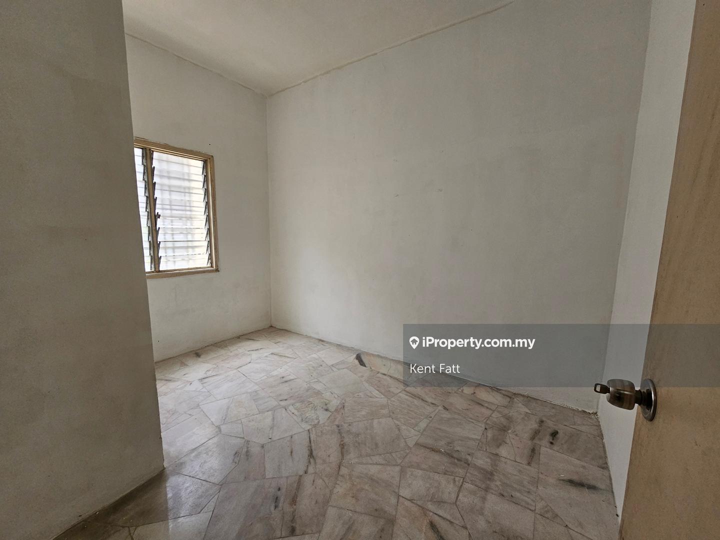 Rumah Berangkai 2 Tingkat untuk Dijual di Taman Universiti, Bangi oleh Kent Fatt - iProperty.com.my