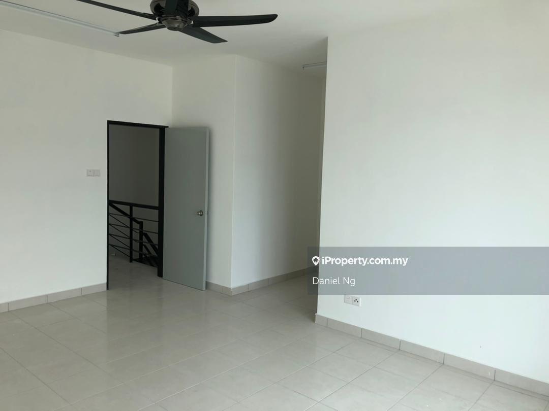 Rumah Berangkai 2 Tingkat untuk Dijual di Taman Pelangi Semenyih 2, Semenyih oleh Daniel Ng - iProperty.com.my