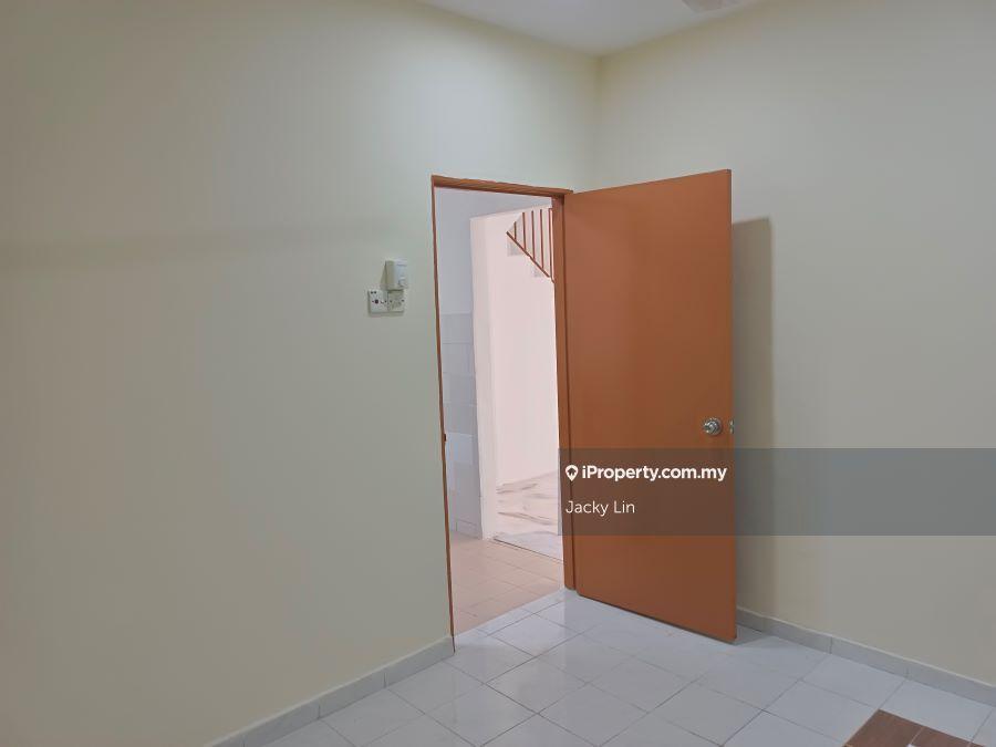 Rumah Berangkai 2 Tingkat untuk Disewa di Taman Saujana Puchong, SP 6, Puchong, Puchong oleh Jacky Lin - iProperty.com.my