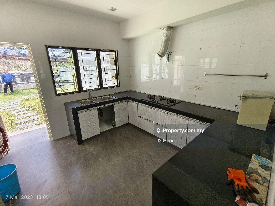3-storey Terraced House for Sale in Perdana Residence 2, Batu Caves by JS Heng - iProperty.com.my