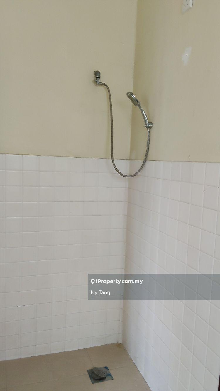 Banglo untuk Dijual di Taman golf, Ipoh perak, Ipoh oleh Ivy Tang - iProperty.com.my