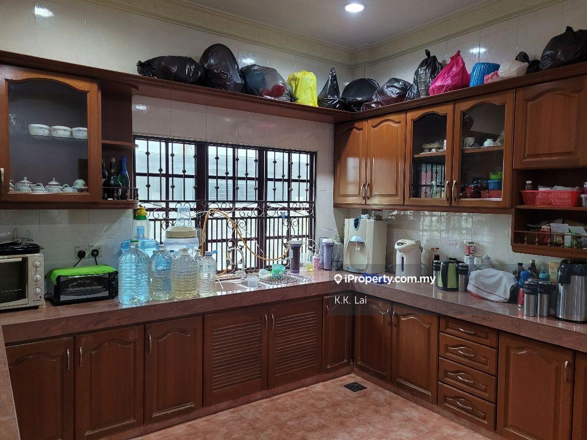 Bungalow House for Sale in Taman Lian Hoe, Kuchai Lama by K.K. Lai - iProperty.com.my