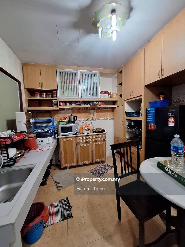 Apartment for Sale in Bailey's Court by Margret Tiong - iProperty.com.my