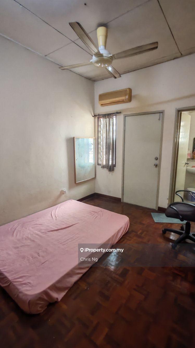 Rumah Berangkai 2 Tingkat untuk Dijual di Kota Kemuning, Shah Alam oleh Chris Ng - iProperty.com.my