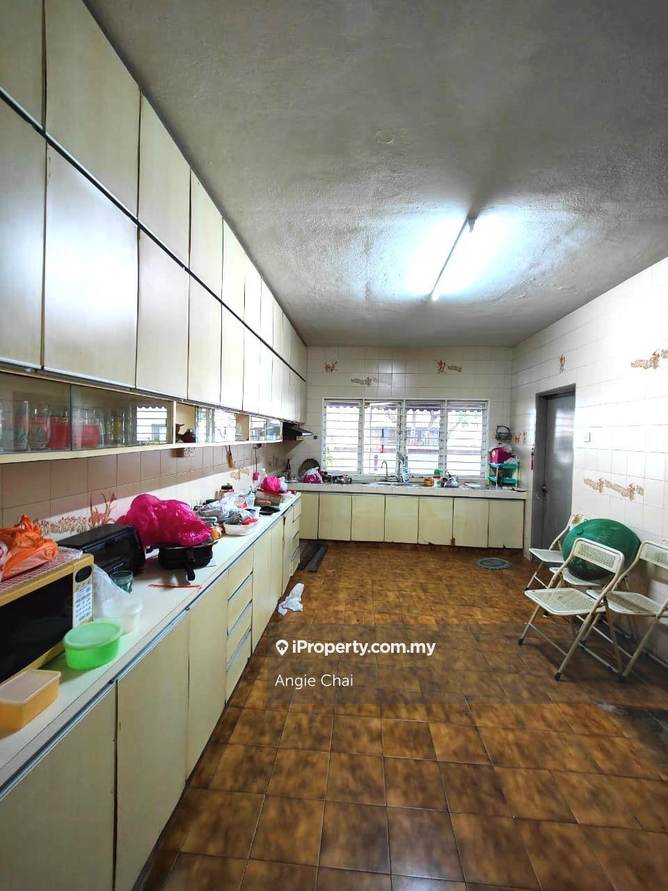 Bungalow House for Sale in SS 21, Damansara Utama, Petaling Jaya by Angie Chai - iProperty.com.my