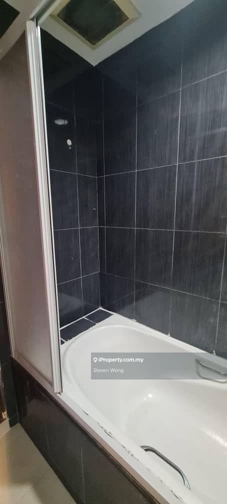 Kondominium untuk Dijual di Impiana On The Waterfront Condominium oleh Steven Wong - iProperty.com.my