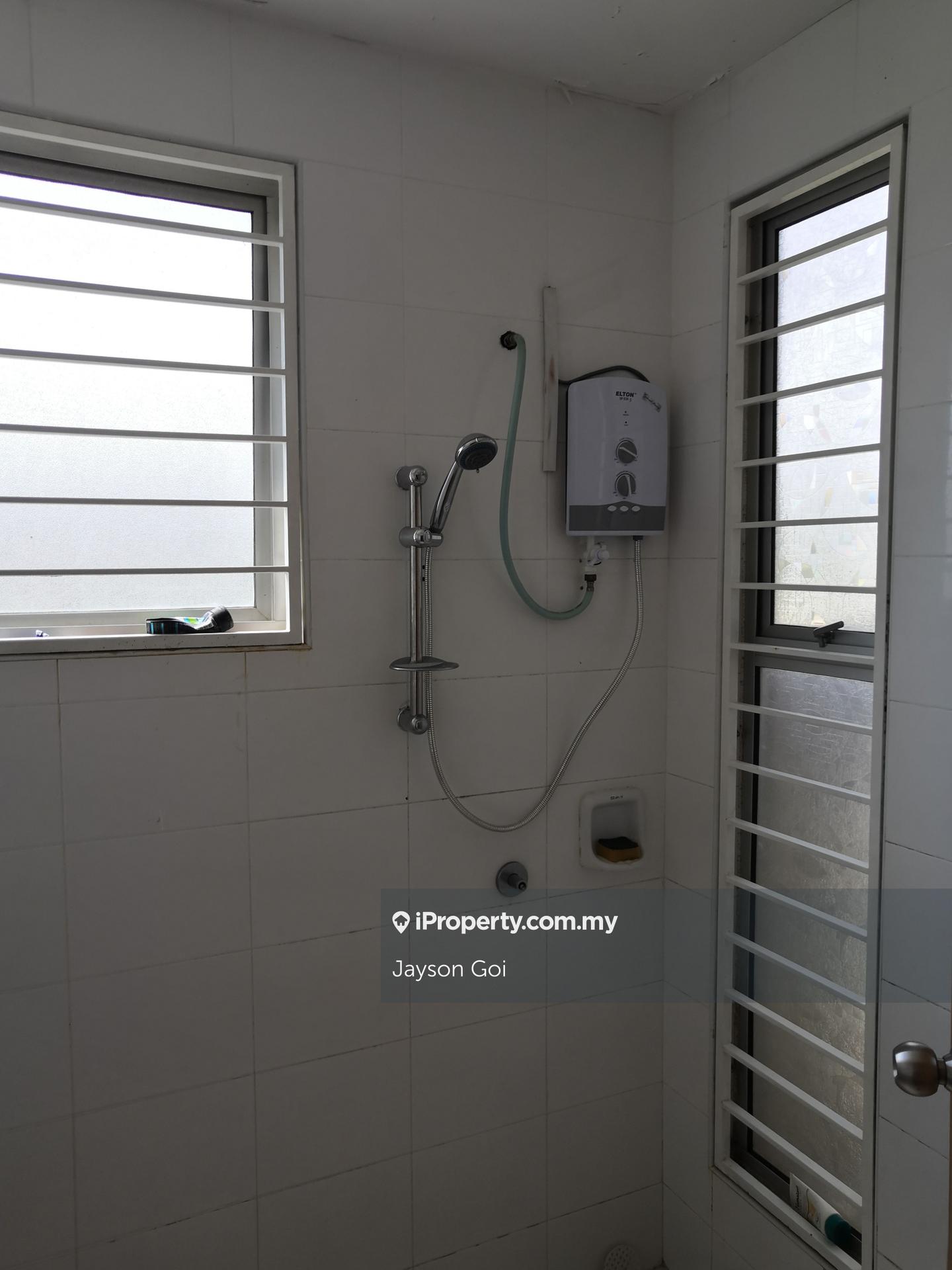 Rumah Berkembar untuk Dijual di Taman Anggun, Rawang oleh Jayson Goi - iProperty.com.my