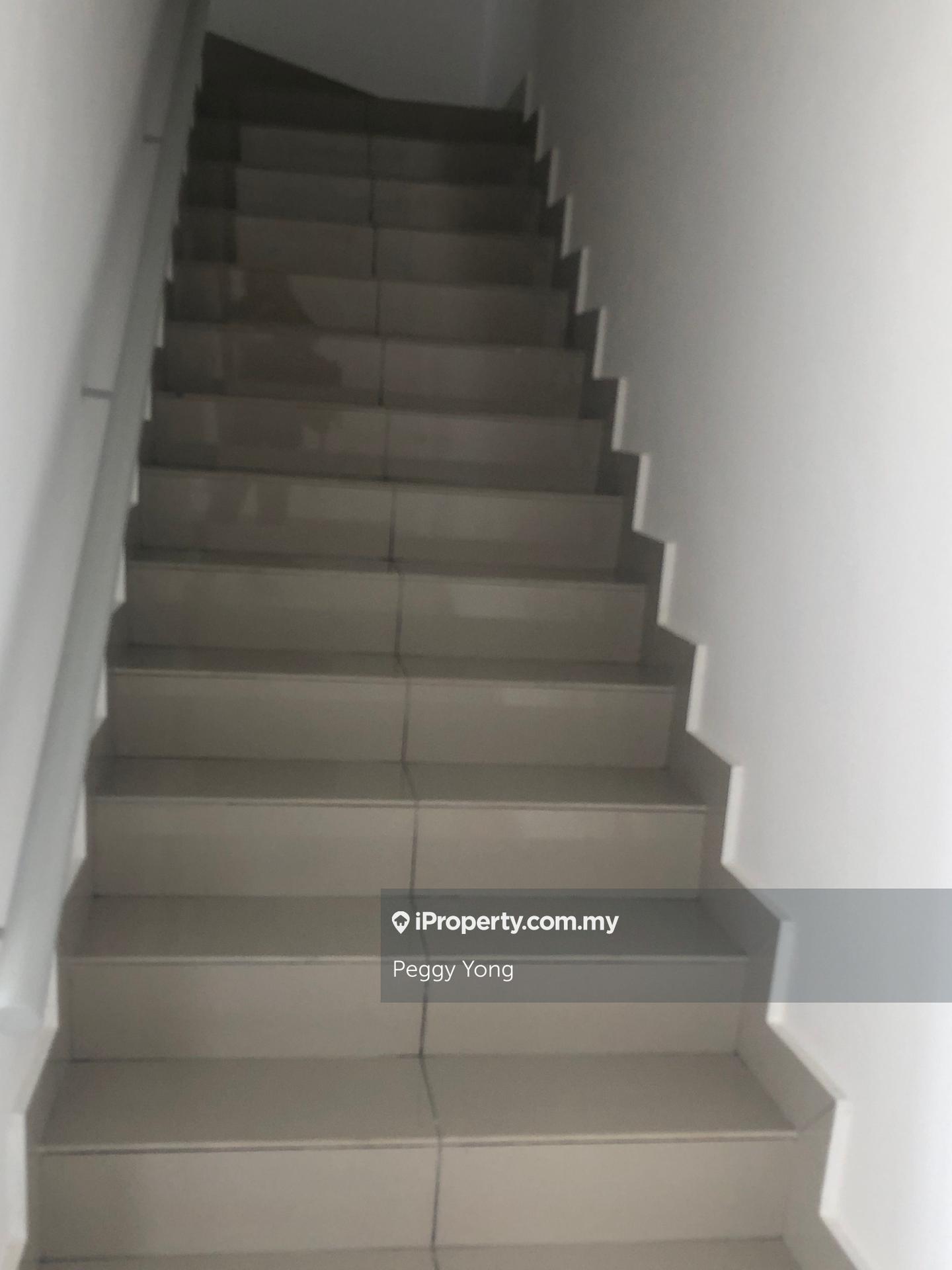 Townhouse for Sale in Taman Plantinum Residence, Dengkil by Peggy Yong - iProperty.com.my