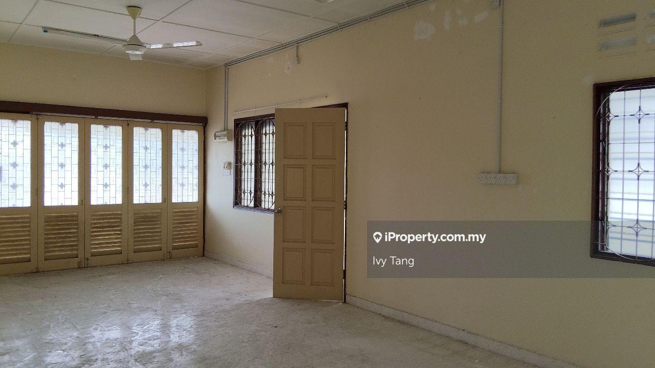 Banglo untuk Dijual di Taman golf, Ipoh perak, Ipoh oleh Ivy Tang - iProperty.com.my