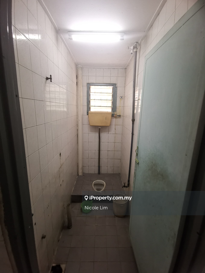 Shop for Sale in 56  PSRN Bercham Selatan 2 ,Desa Kencana 31400,Ipo, Ipoh by Nicole Lim - iProperty.com.my