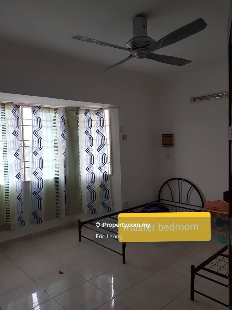 Rumah Berangkai 2 Tingkat untuk Dijual di Taman Lestari Putra, Seri Kembangan oleh Eric Leong - iProperty.com.my