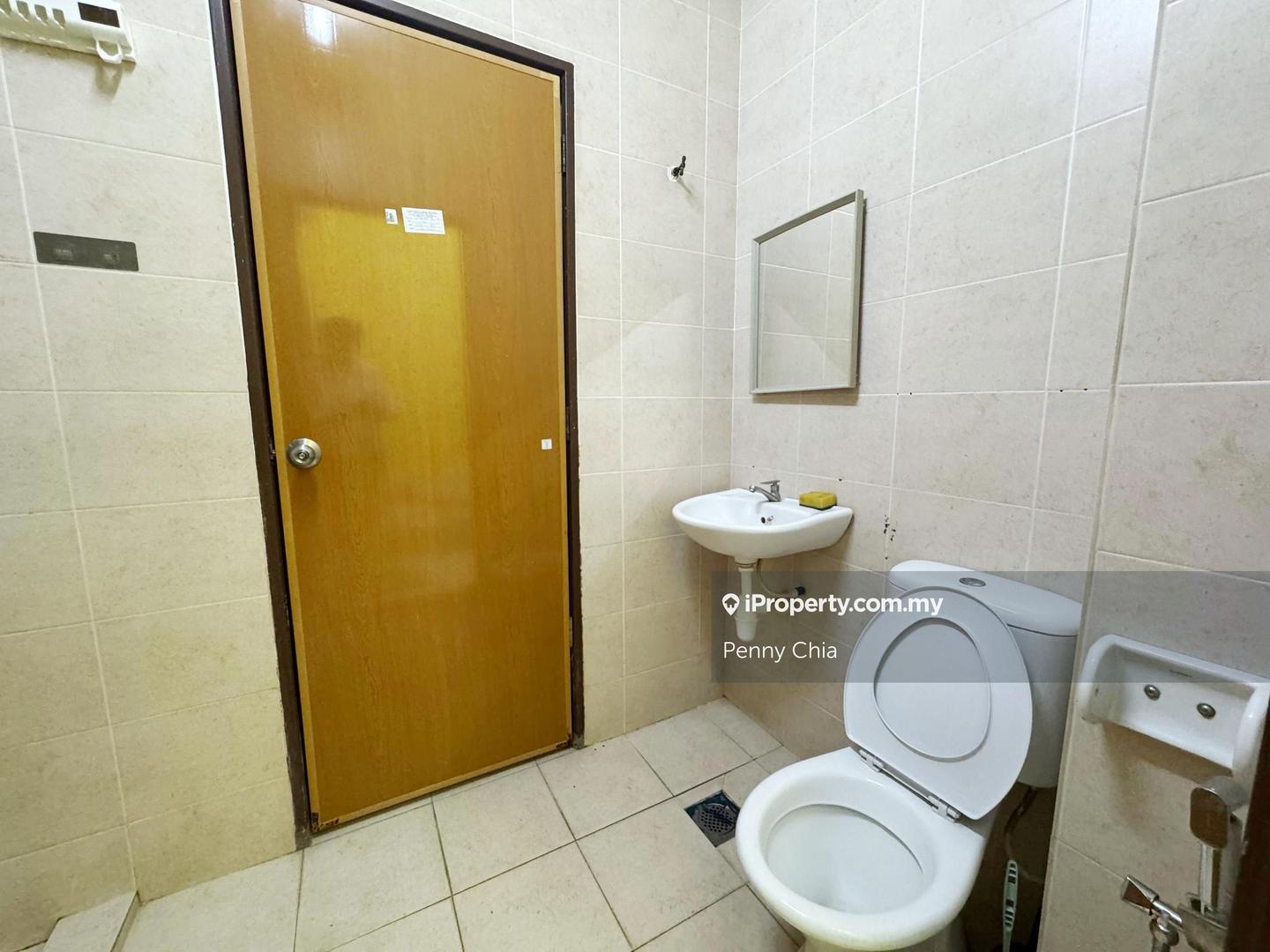 Rumah Berangkai 2 Tingkat untuk Dijual di Kota Bayuemas, Klang oleh Penny Chia - iProperty.com.my