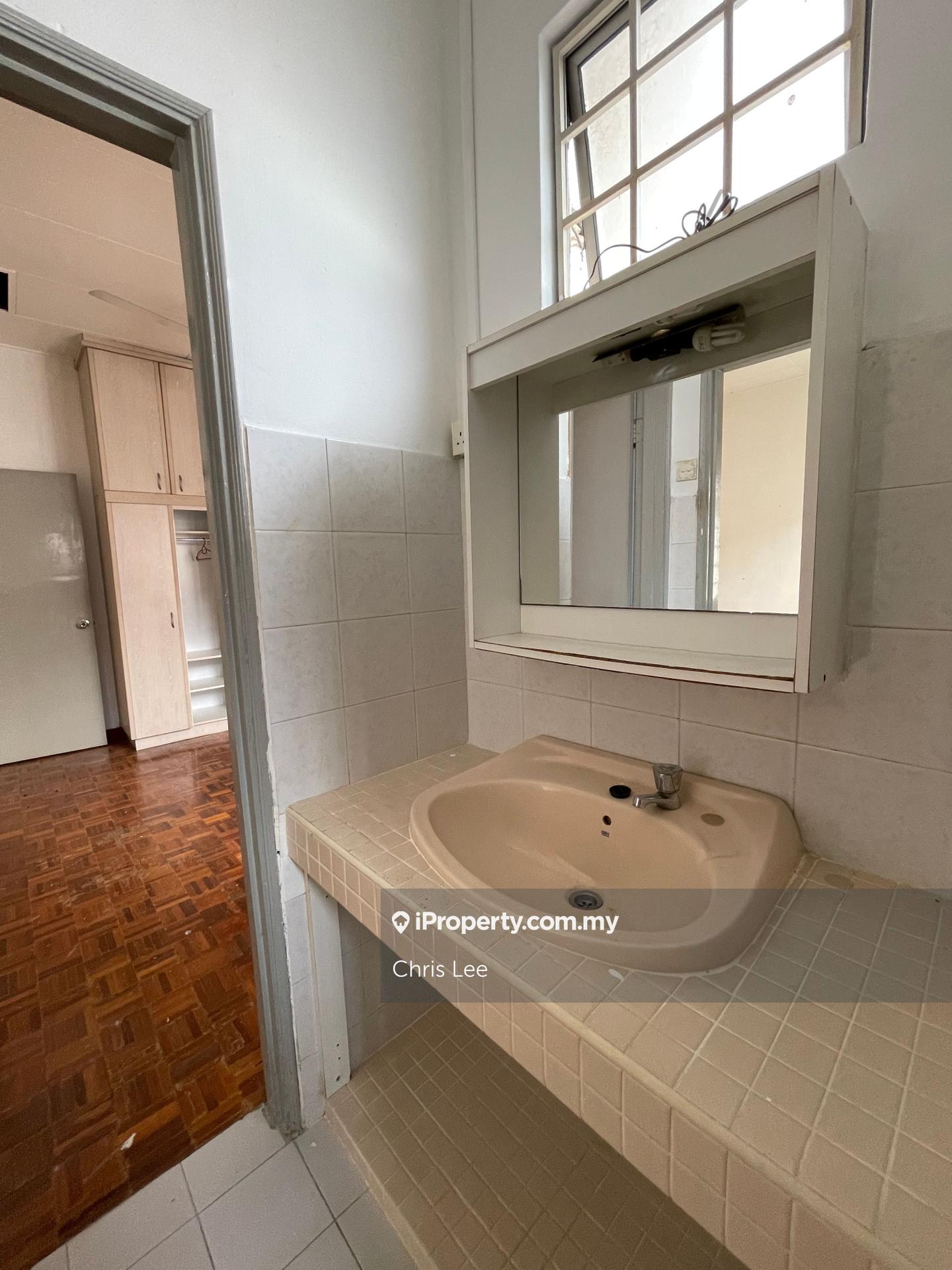 Rumah Berangkai 2 Tingkat untuk Dijual di Bu1 damansara petaling jaya, Bandar Utama oleh Chris Lee - iProperty.com.my