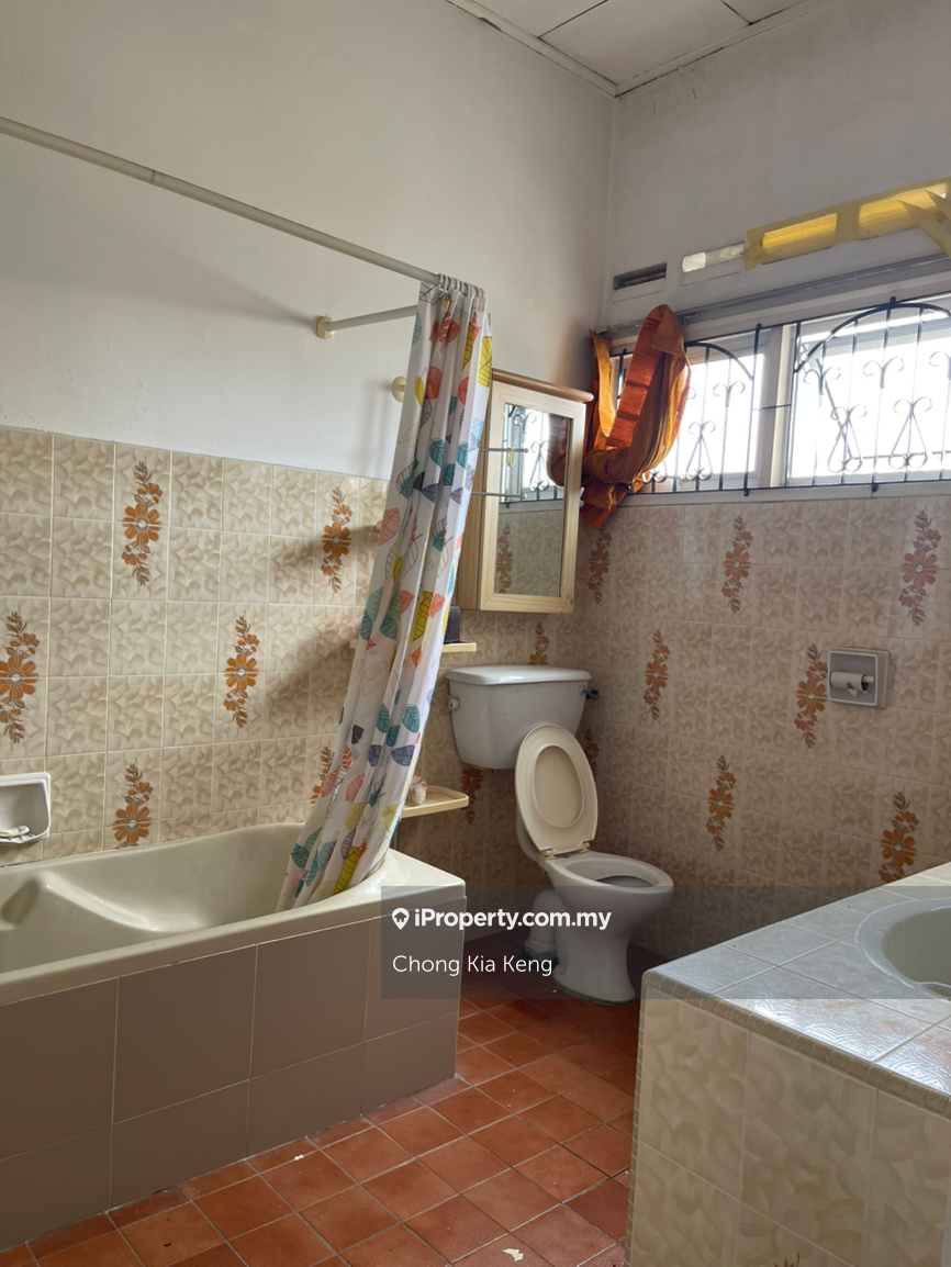 Banglo untuk Dijual di Taman Kolam Air, Johor Bahru oleh Chong Kia Keng - iProperty.com.my