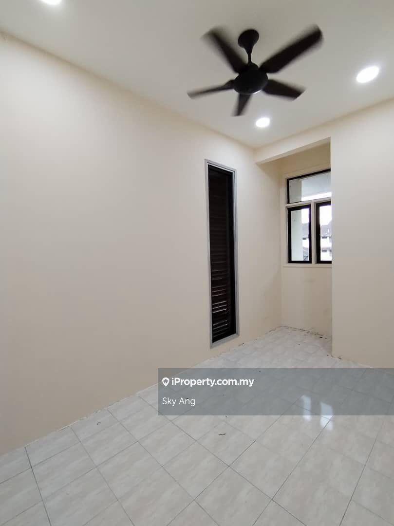 Rumah Bandar untuk Dijual di Bandar Putra, Kulai oleh Sky Ang - iProperty.com.my