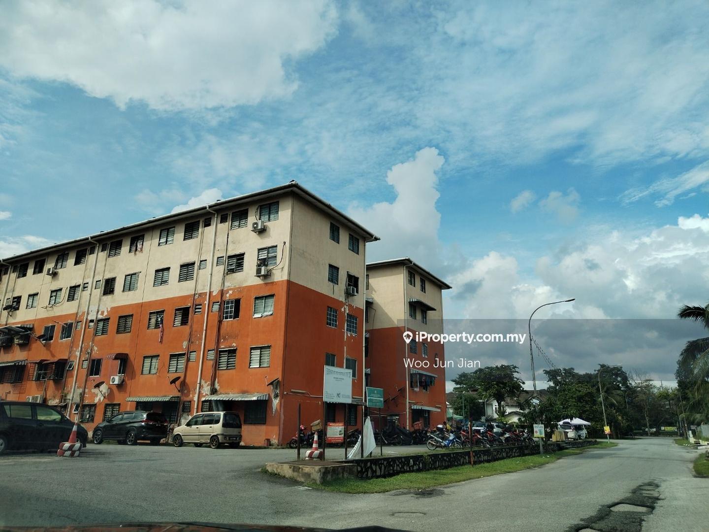 Rumah Pangsa untuk Dijual di Taman Subang Perdana oleh JJ Woo - iProperty.com.my