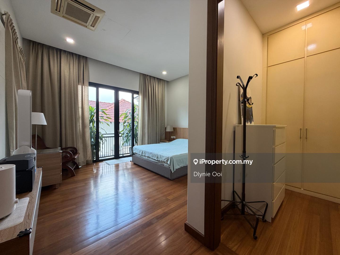 Bungalow House for Sale in Bukit Gita Bayu, Seri Kembangan by Dlynie Ooi - iProperty.com.my