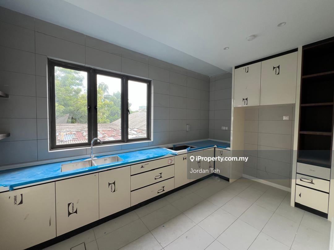 4.5-storey Terraced House for Sale in Enso, Bandar Utama, Petaling Jaya by Jordan Teh - iProperty.com.my