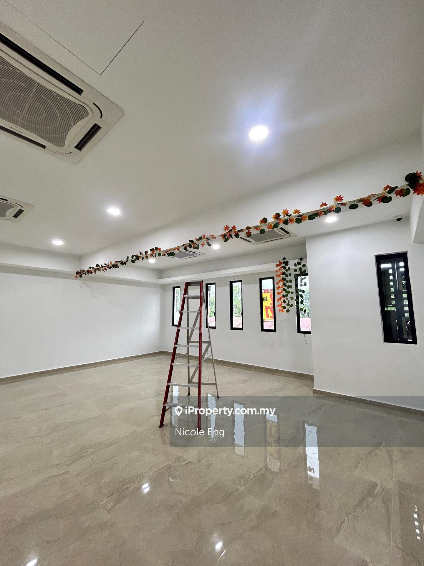 Kilang Teres untuk Dijual di Taman Perindustrian Usj 1, Subang Jaya oleh Nicole Eng - iProperty.com.my