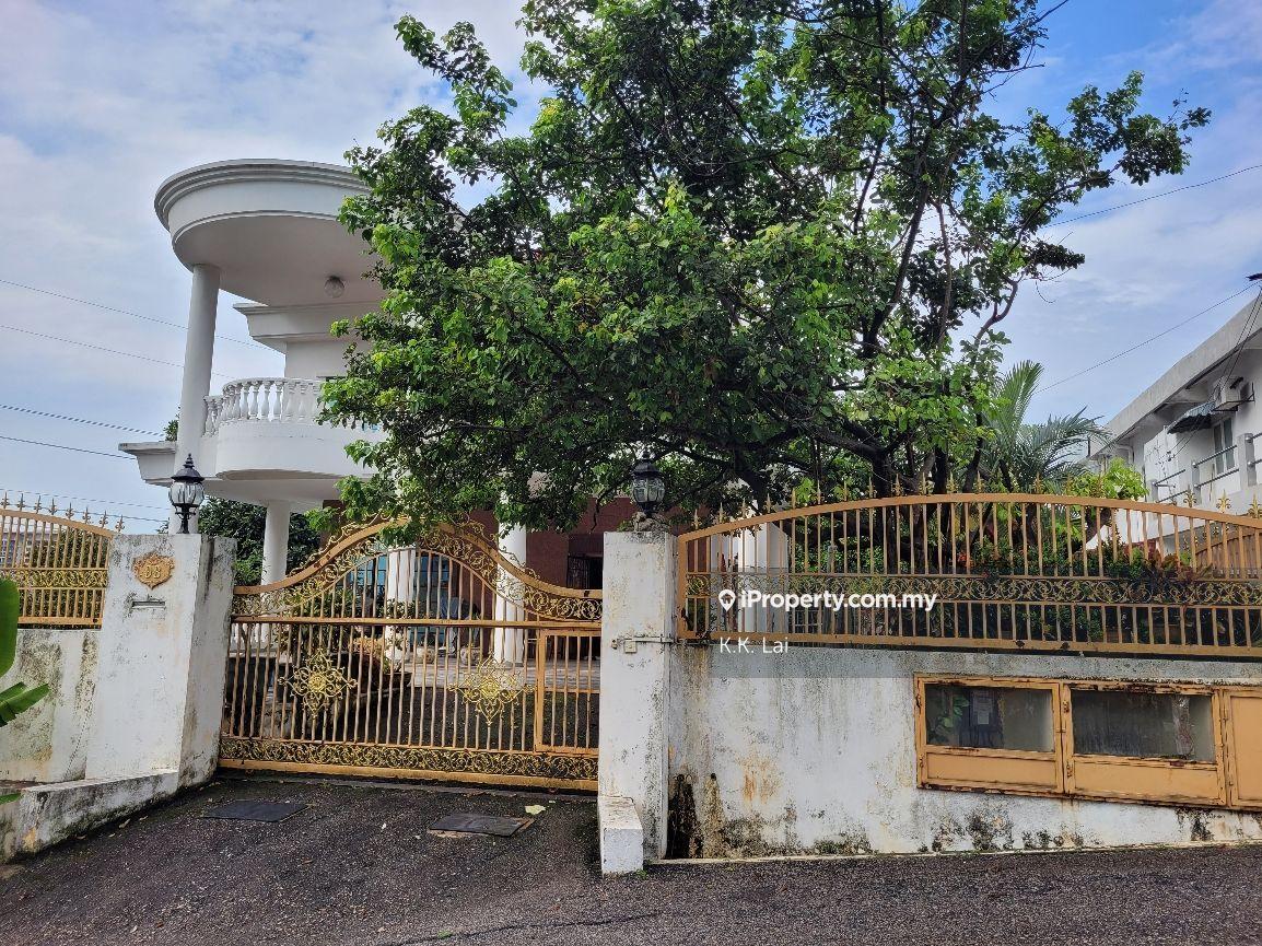 Bungalow House for Sale in Taman Lian Hoe, Kuchai Lama by K.K. Lai - iProperty.com.my