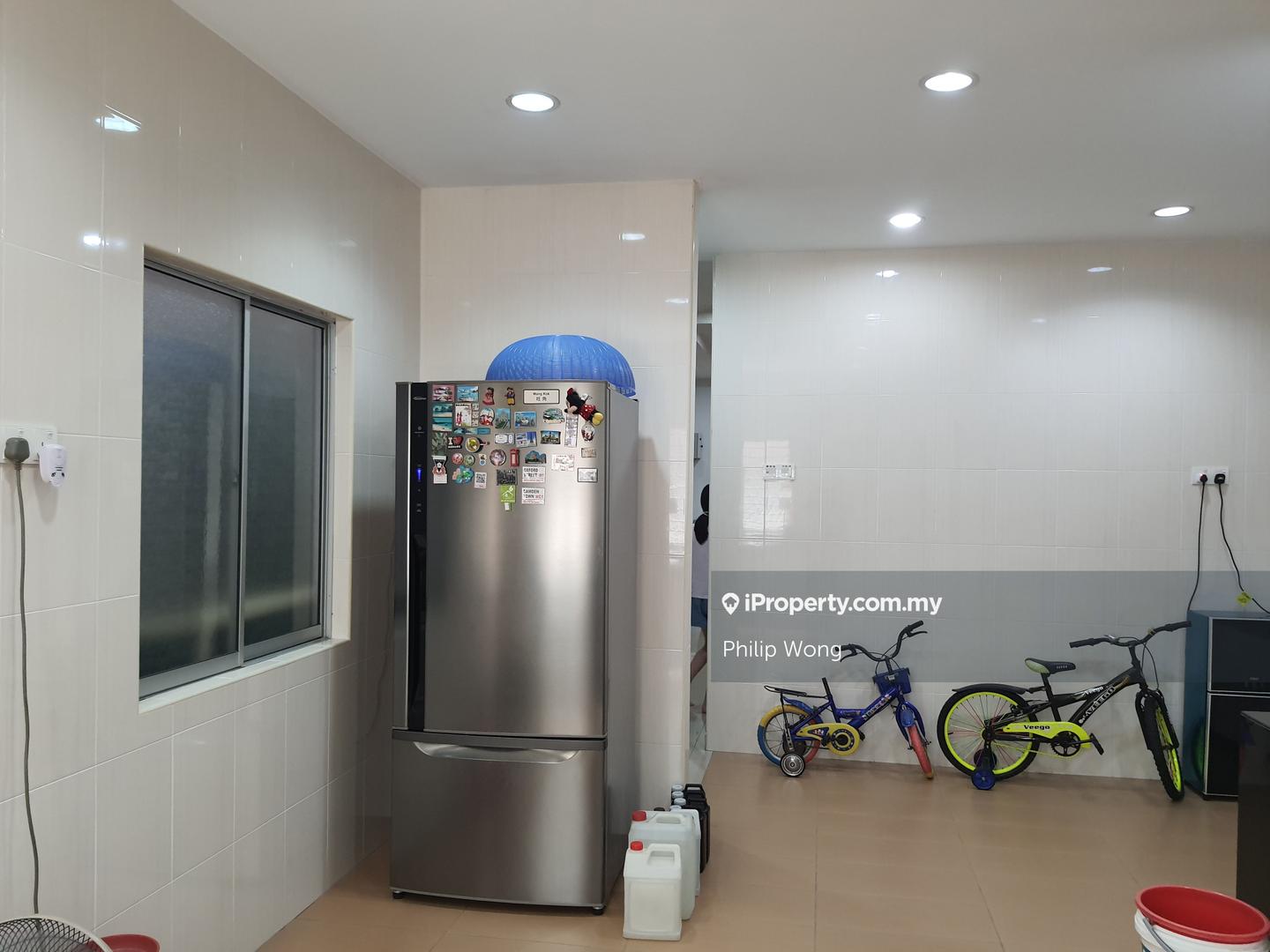 Rumah Berangkai 2 Tingkat untuk Dijual di Taman Prima Tropika, Seri Kembangan oleh Philip Wong - iProperty.com.my