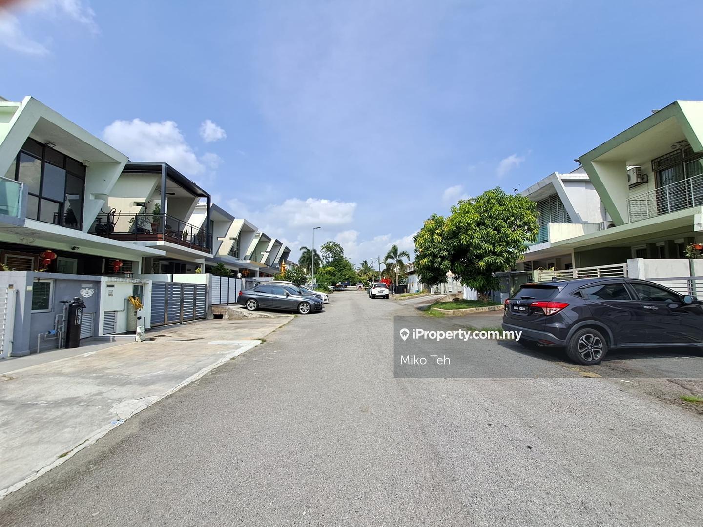 Rumah Berangkai 2 Tingkat untuk Dijual di Taman Lestari Putra, Seri Kembangan oleh Miko Teh - iProperty.com.my