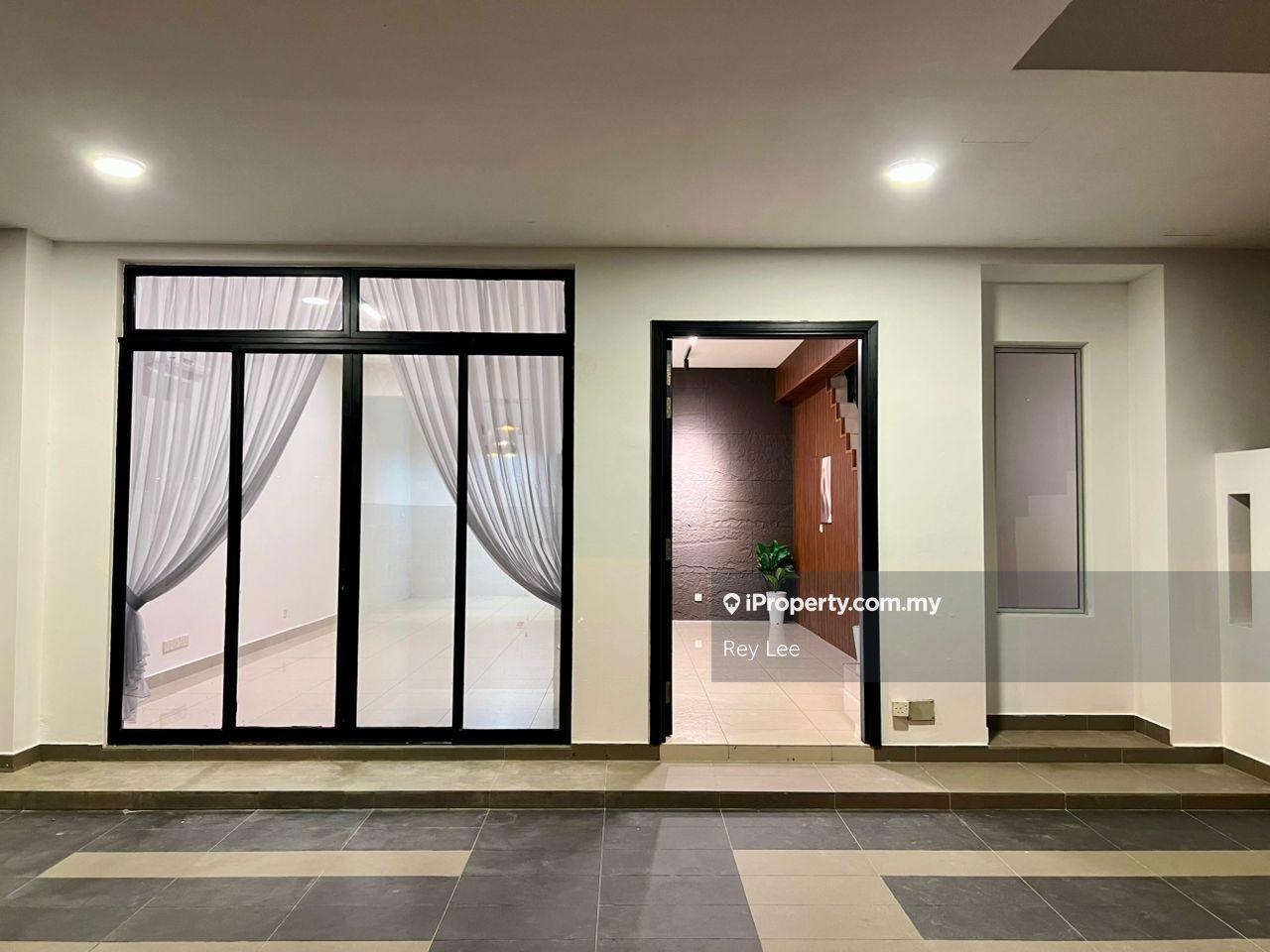 Rumah Berangkai 2 Tingkat untuk Dijual di Horizon Hills, Gelang Patah oleh Rey Lee - iProperty.com.my