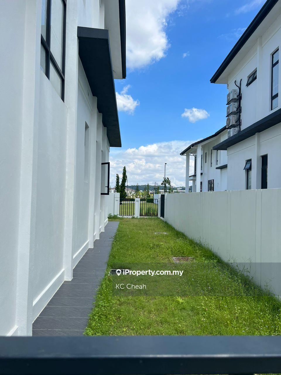 Banglo untuk Disewa di CORNER BUNGALOW at NORTON GARDEN, Puncak Alam oleh KC Cheah - iProperty.com.my