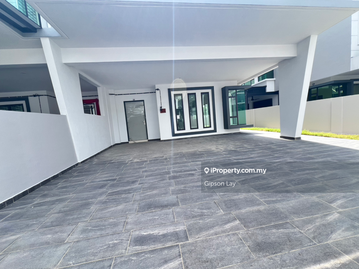 Rumah Berangkai 2 Tingkat untuk Dijual di Taman Tasik Indah, Kluang oleh Gipson Lay - iProperty.com.my
