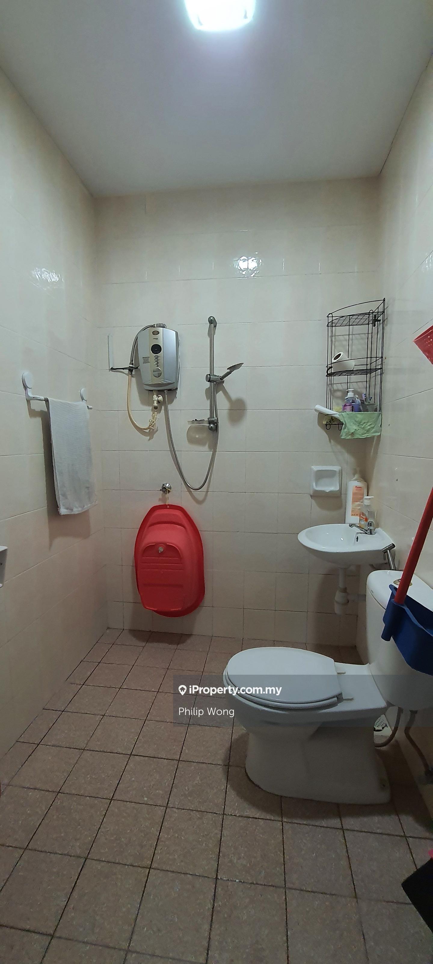 2.5-storey Terraced House for Sale in Taman Prima Tropika, Seri Kembangan by Philip Wong - iProperty.com.my