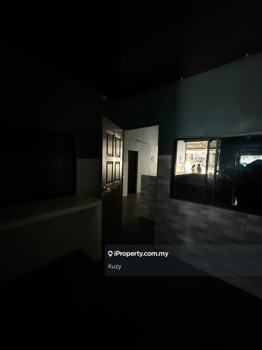 Kedai untuk Disewa di Pending, Kuching oleh Kuzy - iProperty.com.my